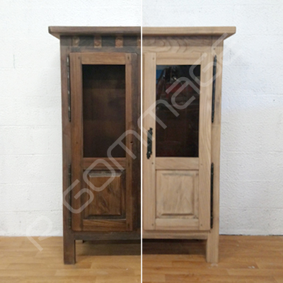 Décapage armoire vitrine en chêne Rennes avant-après