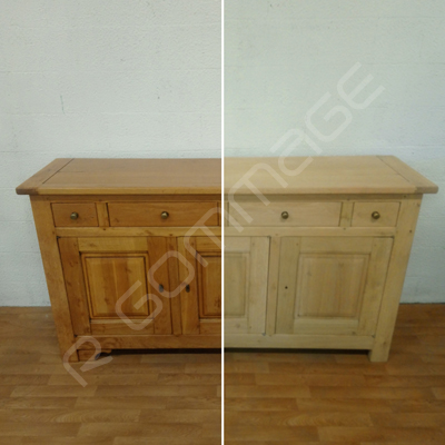 Décapage buffet bas en chêne massif Rennes avant-après