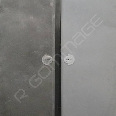 Décapage portes armoire métallique Rennes avant-après